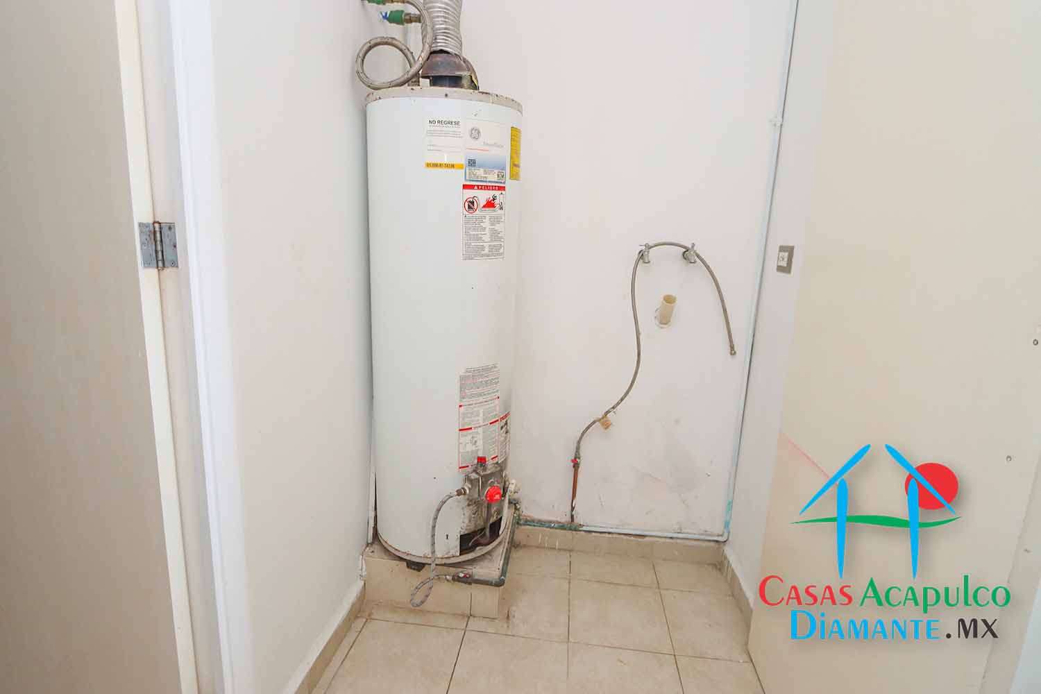 Ocean Front 106 - Lavandería antes de Otis 2